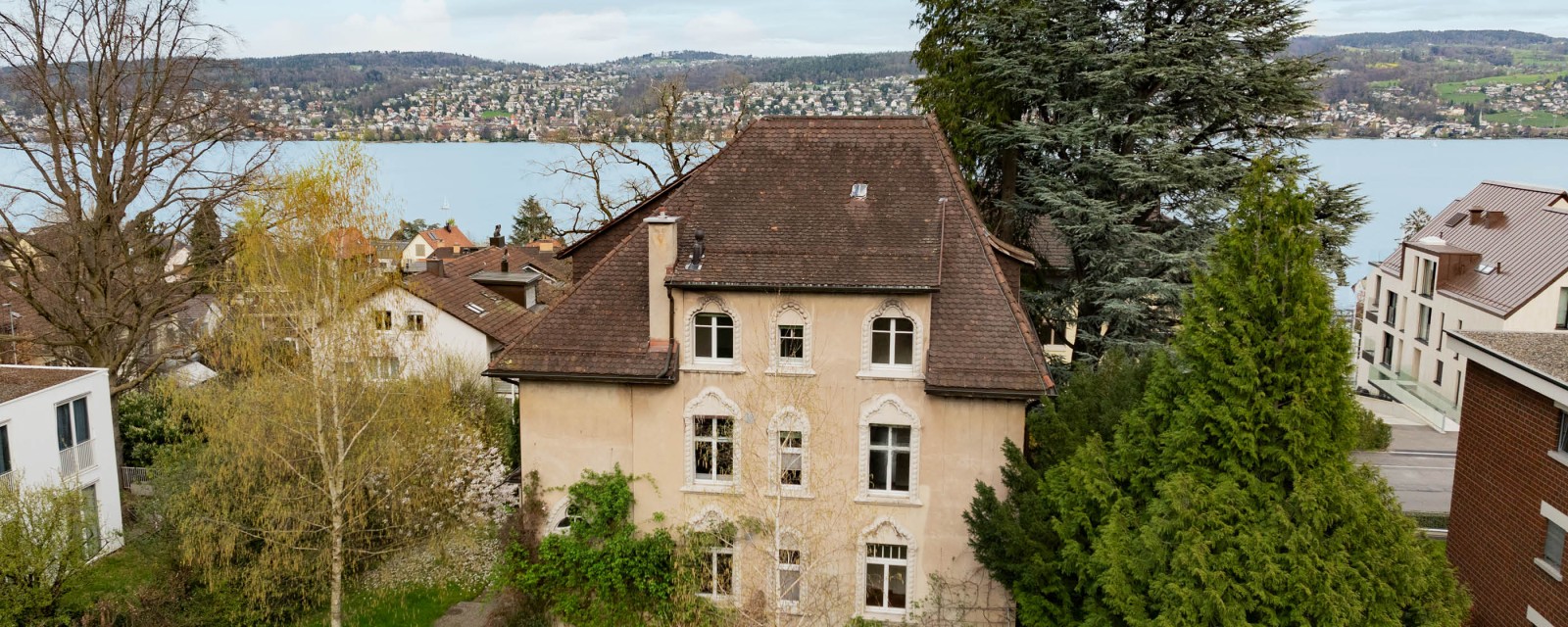 zh_zuerich_rueschlikon_la-beaute-classique_historische-villa-mit-seeblick_zuerichsee_david-hauptmann_nobilis-estate_8.jpg